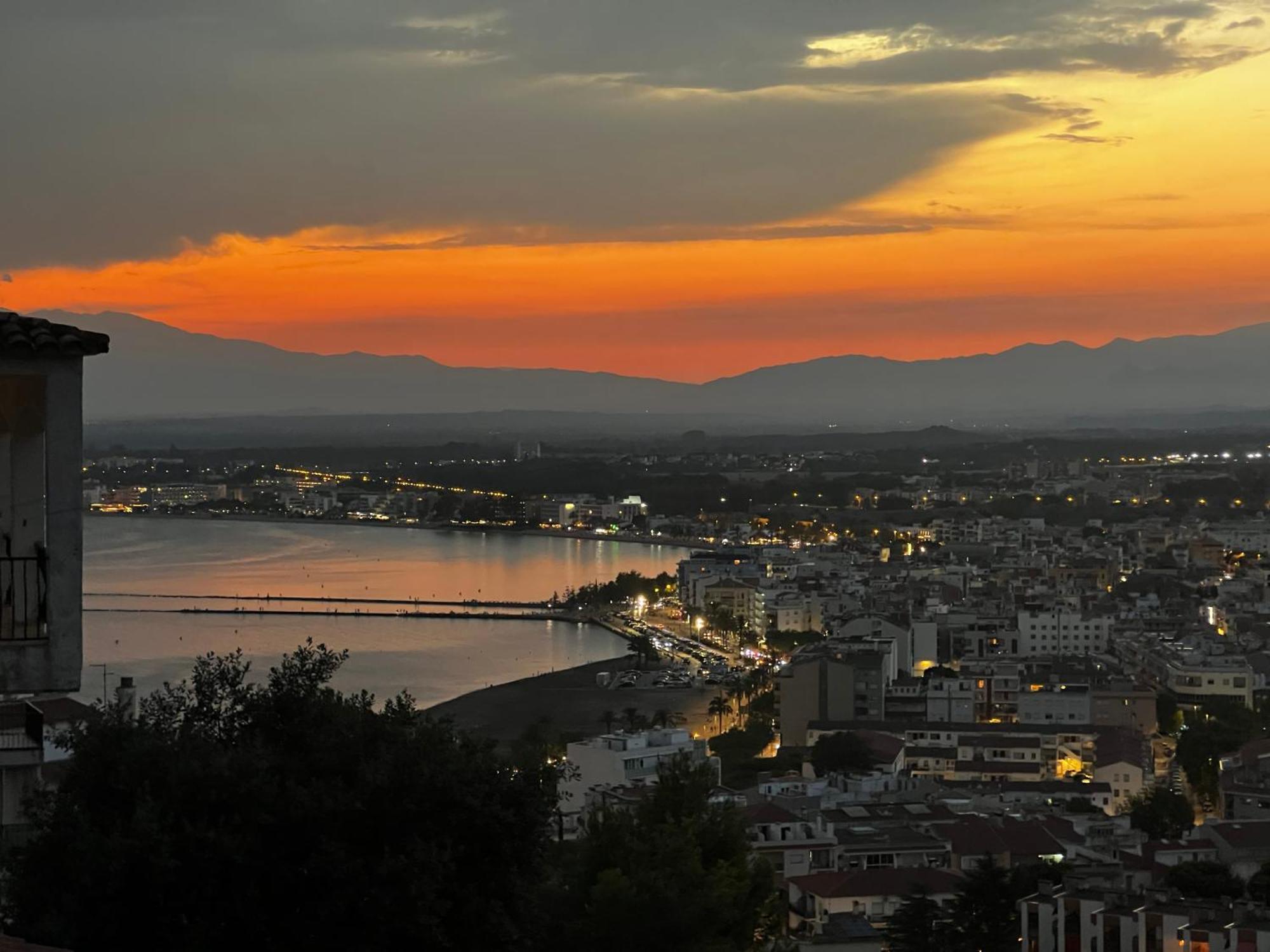 Apartmán El Bohemar Roses Exteriér fotografie
